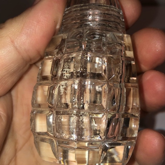 Elegant vintage pinwheel Crystal Salt and Pepper Shakers, glass tops, used - Picture 6 of 8